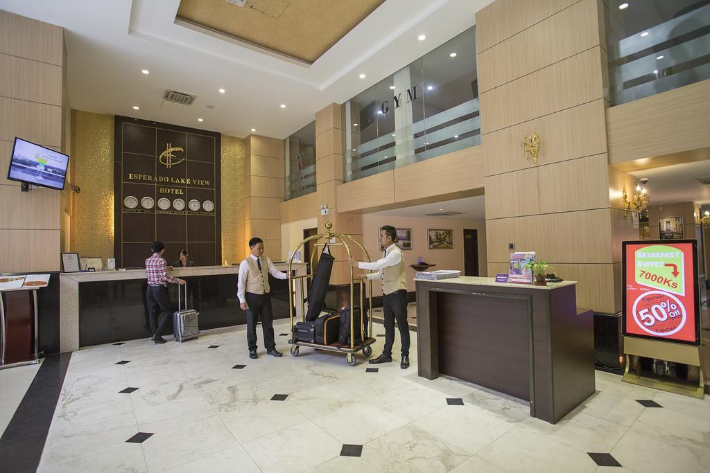 Esperado Lake View Hotel Янгон Экстерьер фото
