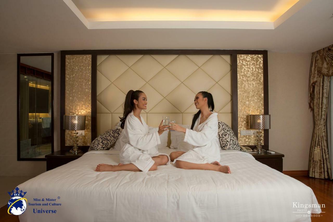 Esperado Lake View Hotel Янгон Экстерьер фото